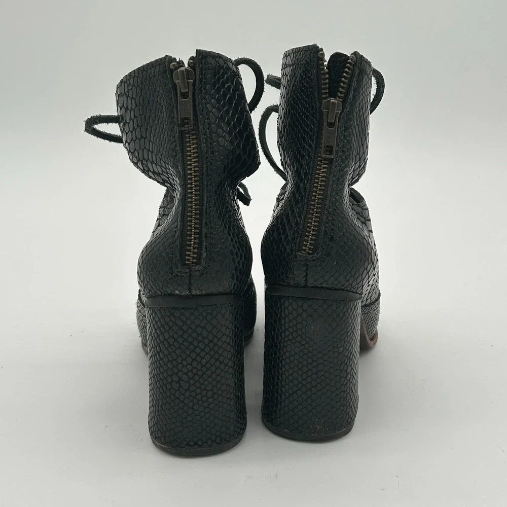 Freebird by Steven Joyce Black Snakeskin Leather Lace Up Heeled Bootie Womens 10